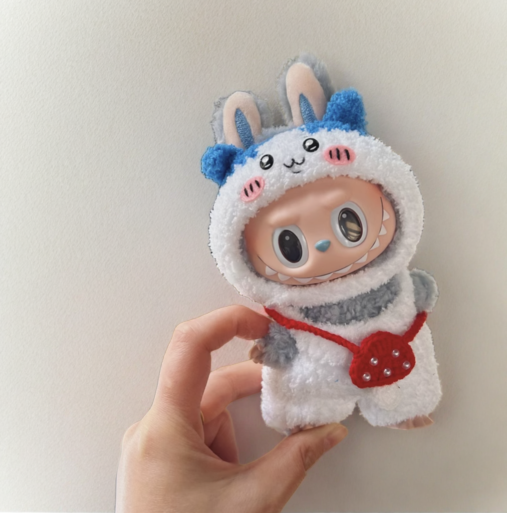 Labubu ハチワレセット - 白と青のキャラクターコスチューム（赤い
