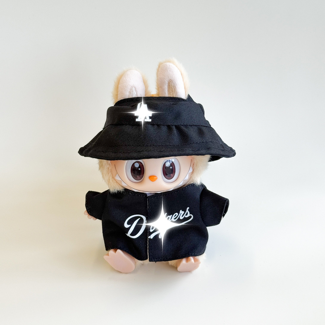 Labubu Black Baseball Outfit – Classic Edition – Labubu plush doll outfit handmade kawaii Pop Mart collectible accessory