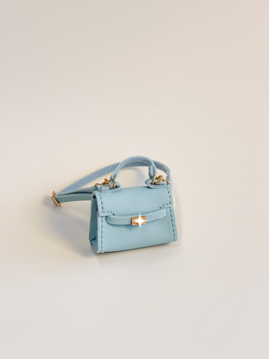 Labubu Miniature Tote Handbag – Light Blue with Gold Lock