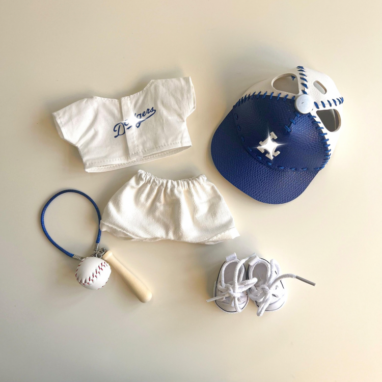 Labubu Baseball Outfit Set – Blue & White Sports Edition close-up detail shot – Lizzie & Friends