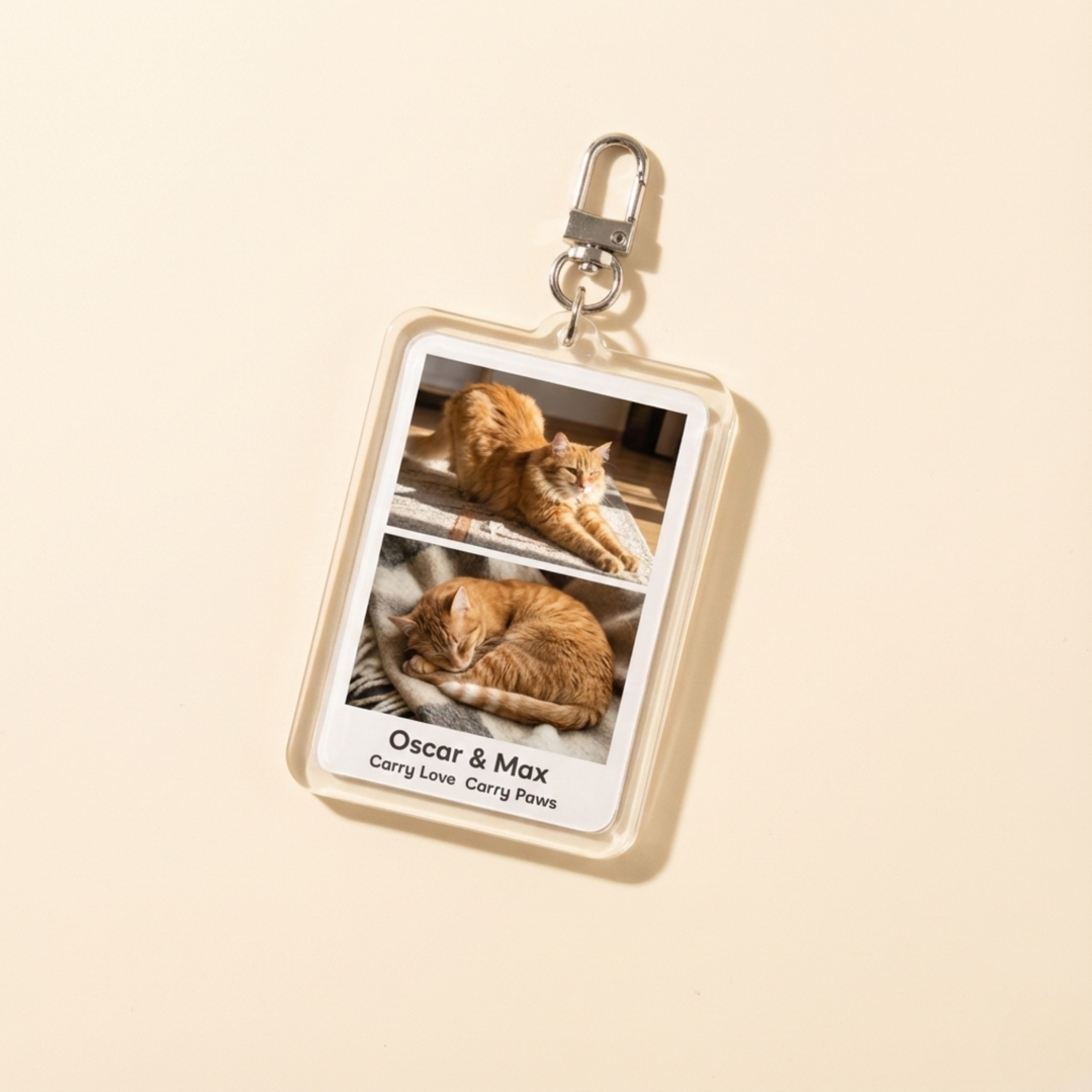 Memory Moments – Custom Acrylic Photo Keychain Gift close-up detail shot – Lizzie & Friends