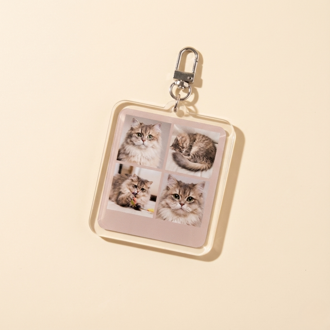 Memory Moments – Custom Acrylic Photo Keychain Gift lifestyle display – Lizzie & Friends