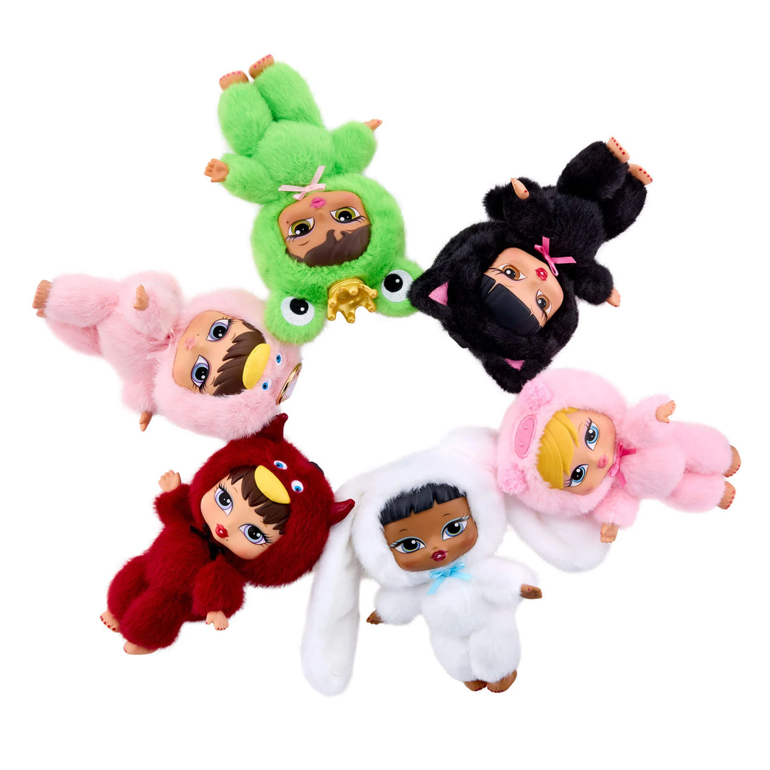 Bratz Bratziez Iconz Seriez Blind Box – Collectible Plush Keychain