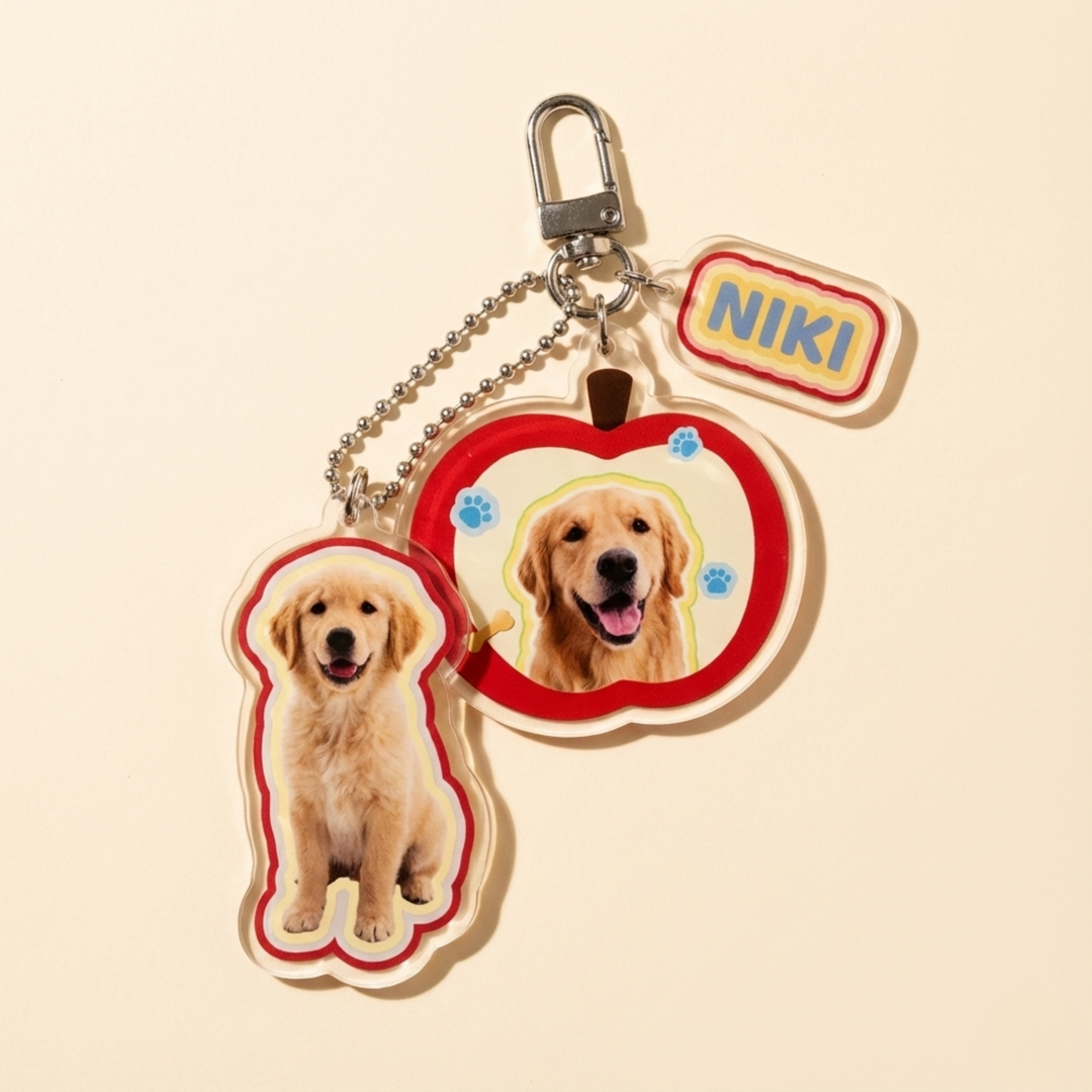 Custom Pet Portrait Acrylic Keychain close-up detail shot – Lizzie & Friends