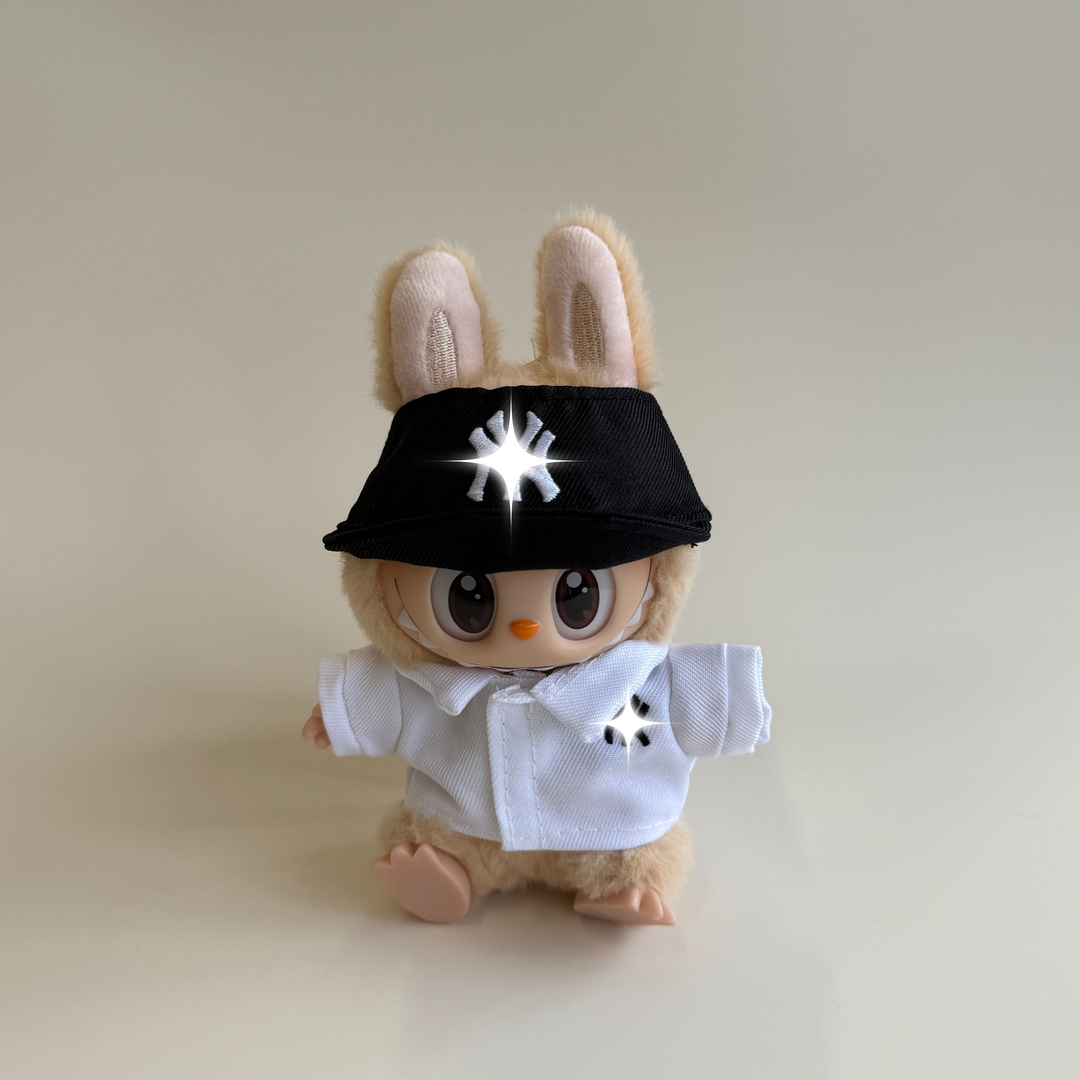 Labubu Baseball Outfit – Black Hat & Jersey Set – Labubu plush doll outfit handmade kawaii Pop Mart collectible accessory