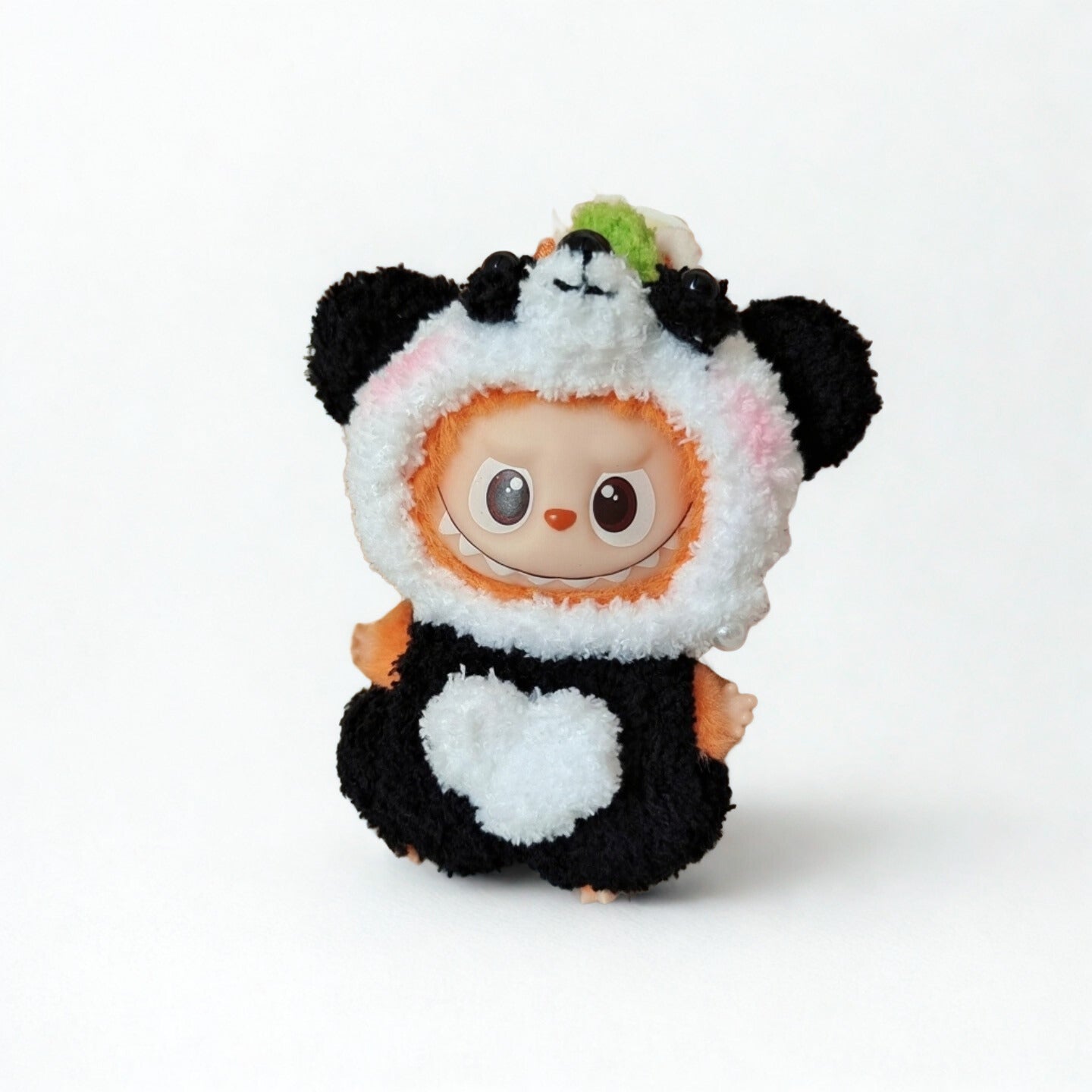 Labubu 4.0 Panda Outfit – Leaf Top Detail – Labubu 4.0 V4 handmade outfit accessory Pop Mart plush doll clothes