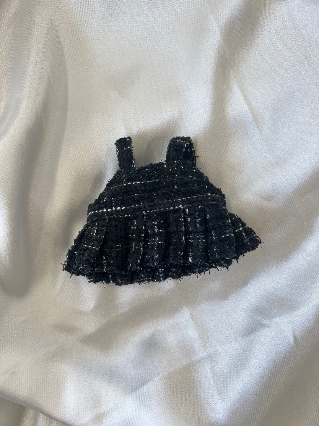 Labubu Chanel Accessories
Labubu Chanel Clothes
Labubu Chanel Fashion
Labubu designer fashion
Labubu Chanel Outfit
