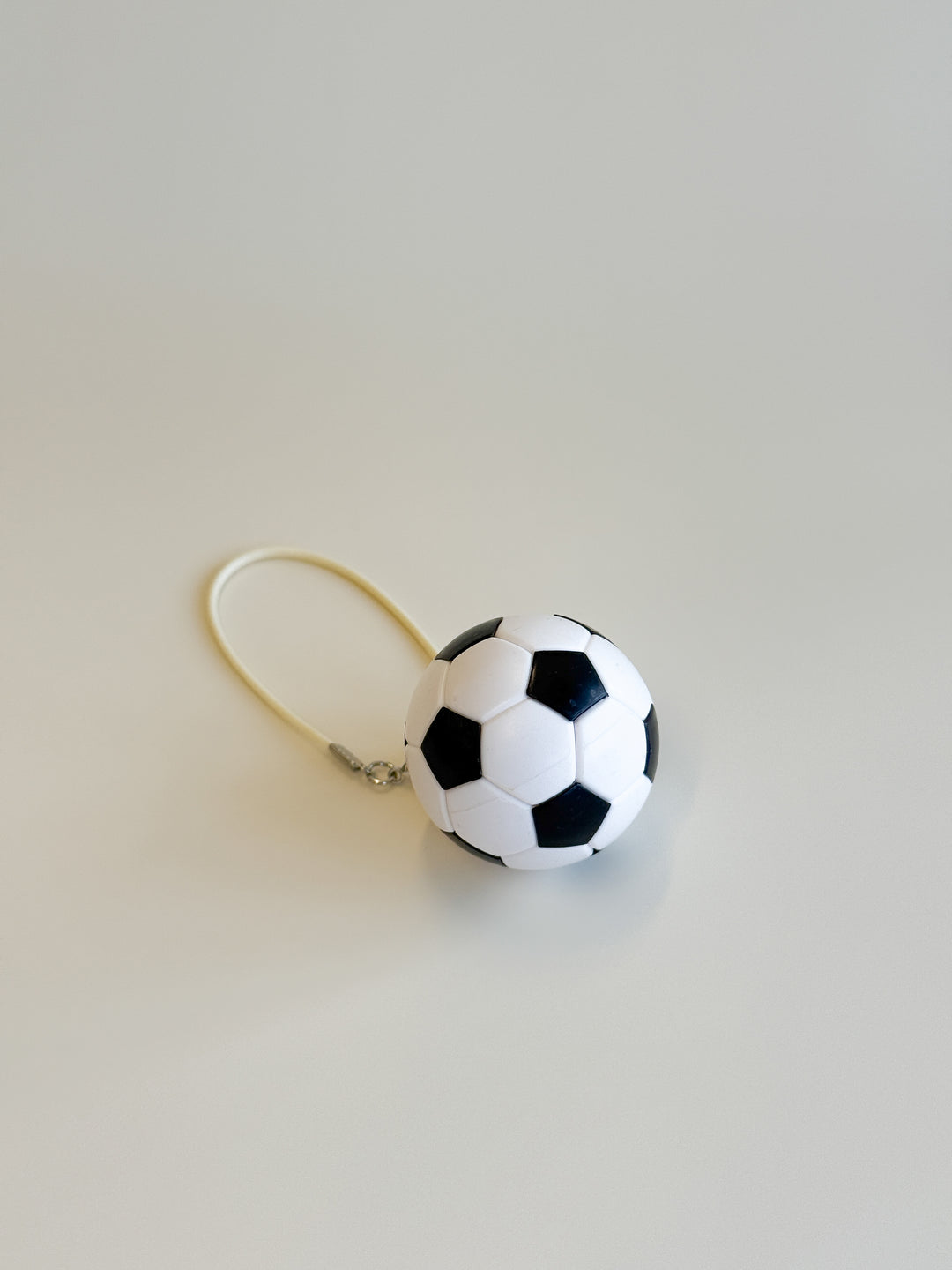 Labubu サッカーボールアクセサリー - ミニスポーツコレクション