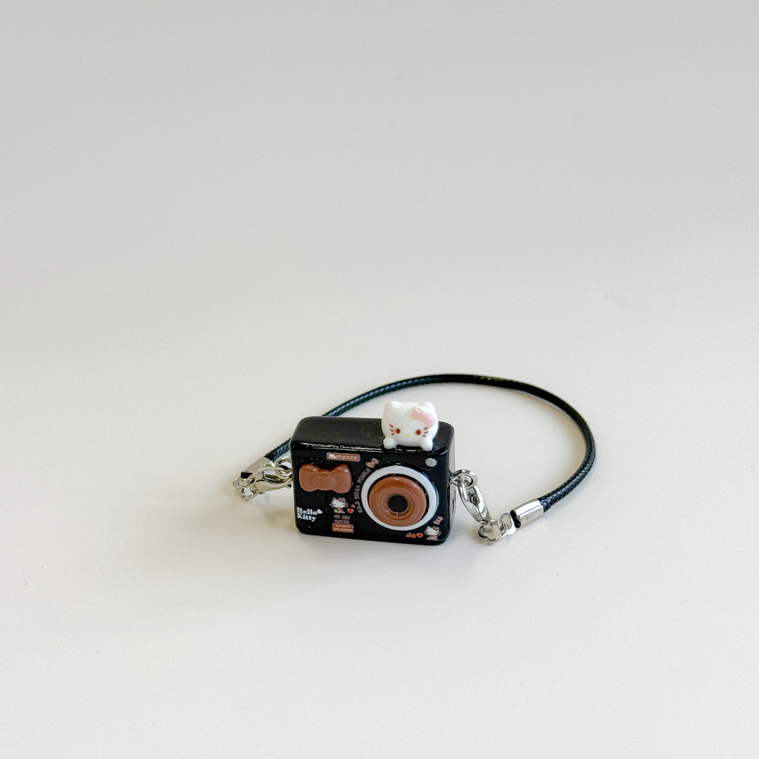 Labubu Cat Camera Charm – Mini Camera Accessory – Labubu plush doll outfit handmade kawaii Pop Mart collectible accessory