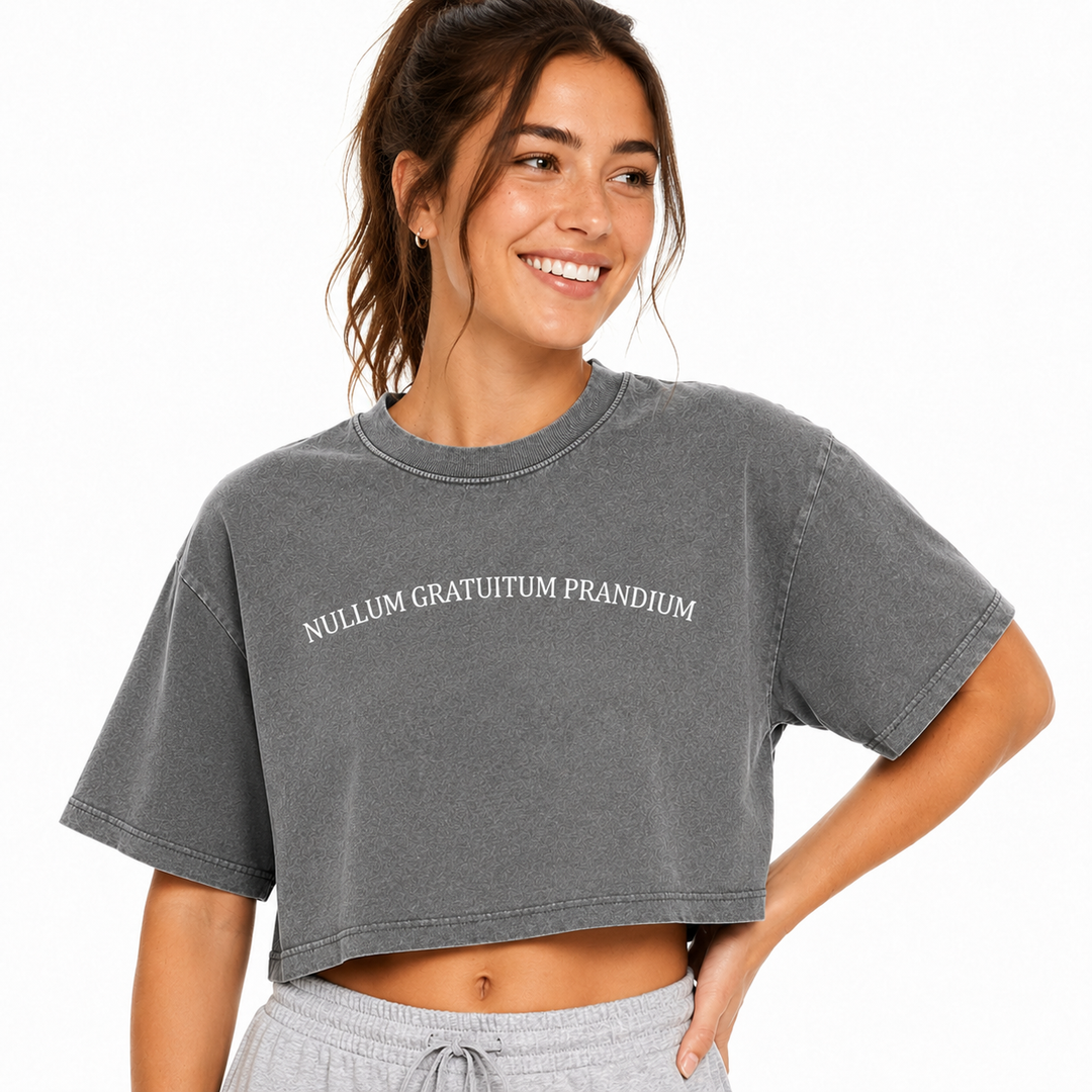 "Nullum Gratuitum Prandium" Vintage Cropped T-Shirt