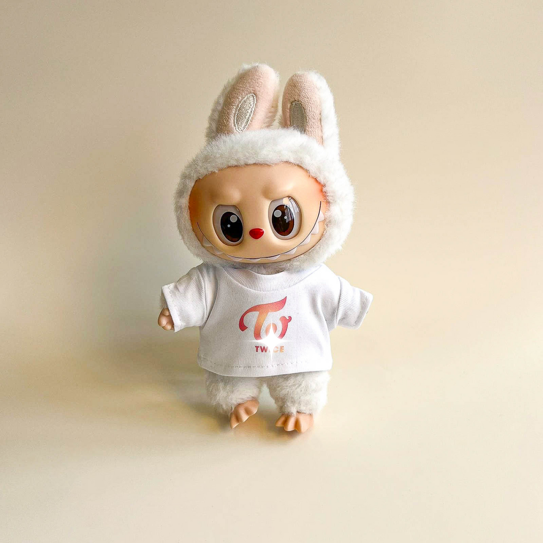 Outfit T-shirt Logo Idol Labubu Pink Signal (Coloré) — Avec Mini Lightstick Ventilateur (2 Articles)